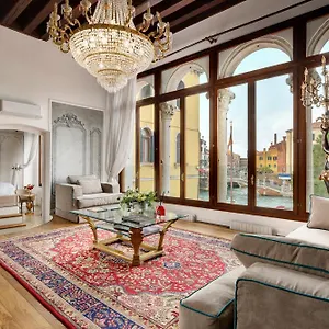 Swan Dolcevita Prestige - Canal View & Exclusive Experience , Venice Italy